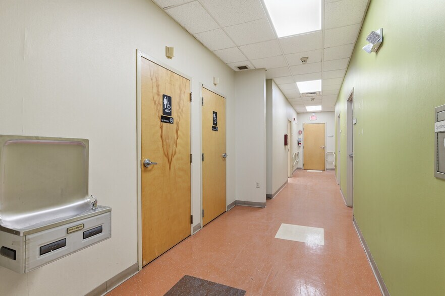 More Photos Of 534 Sumner Ave, Springfield General Retail For Lease