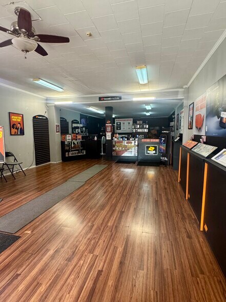 More Photos Of 443 N 7th St, Allentown Storefront Retail Residential For Sale