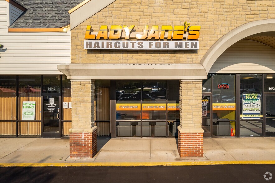 More Photos Of 36570-36830 Garfield Rd, Clinton Township Unknown For Lease