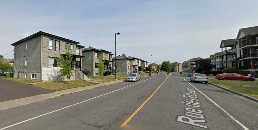 More Photos Of 108-112 Rue Des Échevins, Saint-jean-sur-richelieu Apartments For Sale