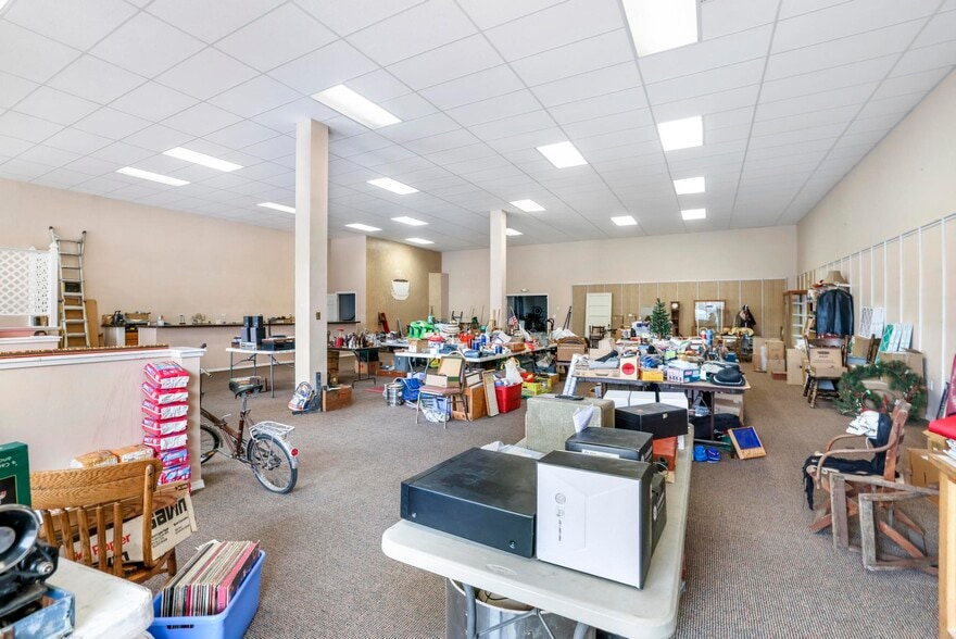 More Photos Of 233 Main Ave E, Twin Falls Storefront For Sale