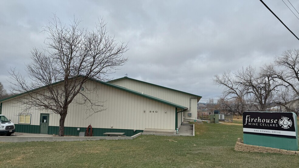 More Photos Of 940 Kennel Dr, Rapid City Industrial For Sale