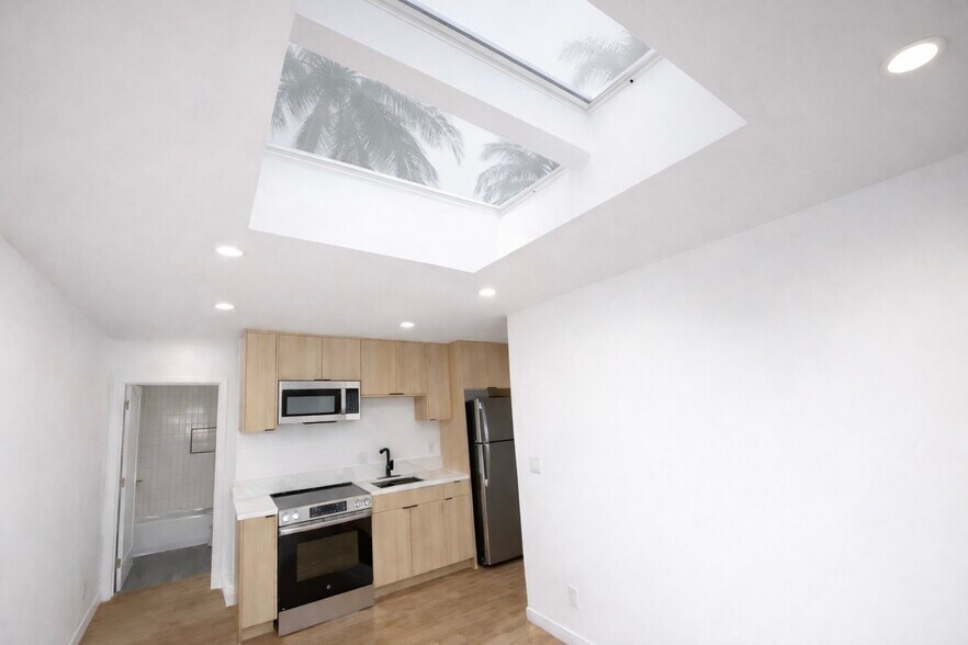 More Photos Of 12527 Cranbrook Ave, Hawthorne Apartments For Sale