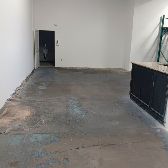 More Photos Of 1030 Maple Ave, Los Angeles Warehouse For Lease