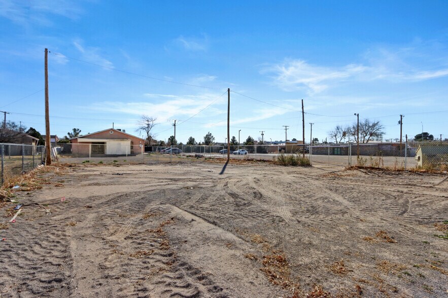 More Photos Of 5200 Doniphan Dr, El Paso Bar For Sale