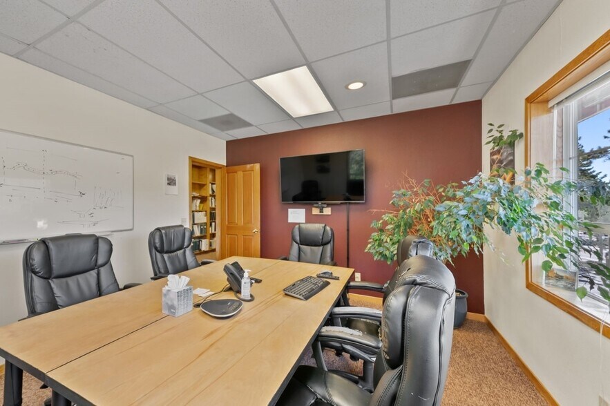 More Photos Of 12010 Donner Pass Rd, Truckee Office For Sale