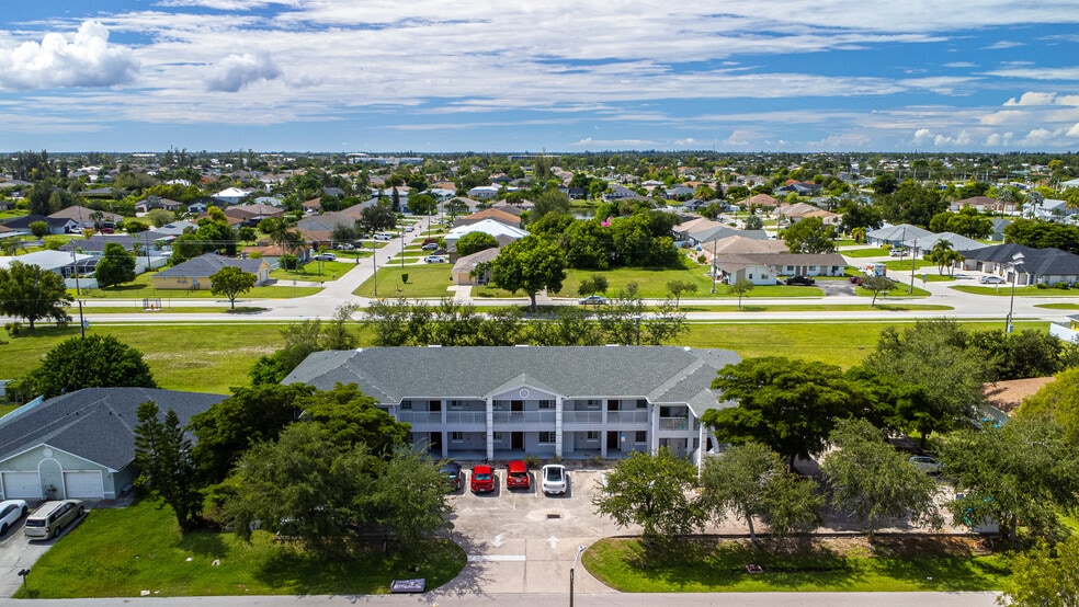 More Photos Of 1328 SE 8th Ave, Cape Coral Multifamily For Sale
