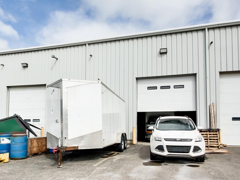 More Photos Of 1100 S Service Rd, Stoney Creek Office For Sale