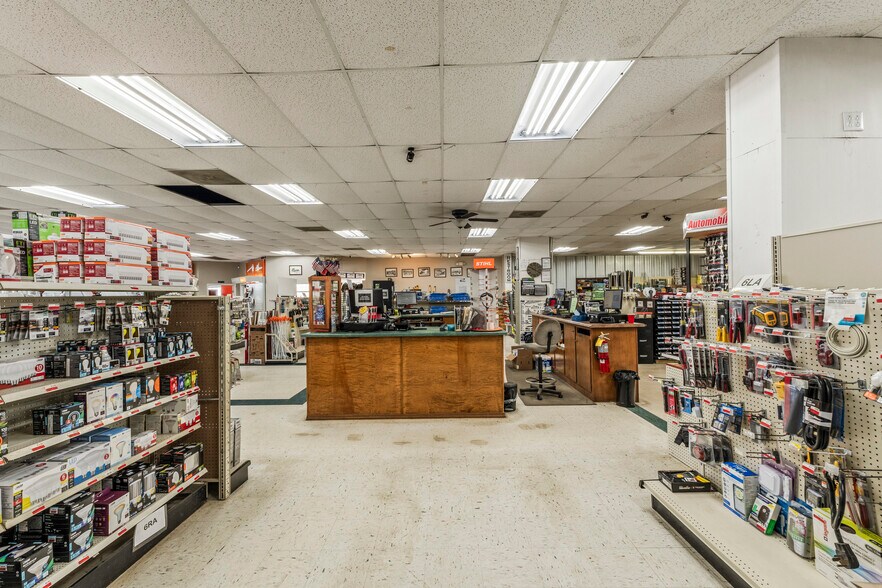 More Photos Of 1100 Winchester Hwy, Fayetteville Freestanding For Sale