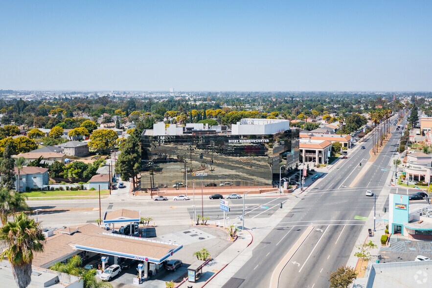 More Photos Of 4401 N Atlantic Ave, Long Beach Office For Lease