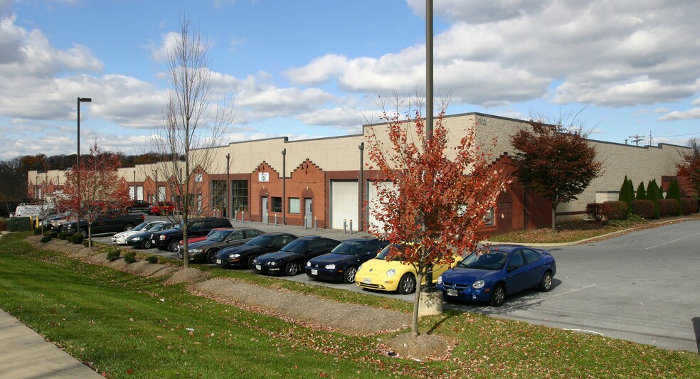 More Photos Of 1302 Rising Ridge Rd, Mount Airy Flex For Lease