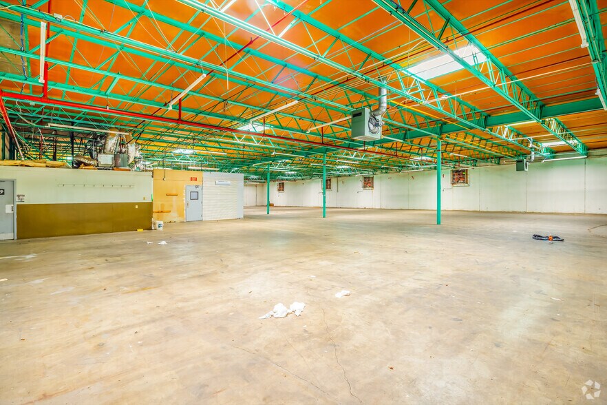 More Photos Of 523 Urban Loop, San Antonio Warehouse For Lease