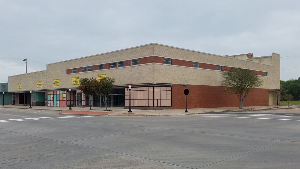 More Photos Of 502-514 6th St N, Texas City General Retail For Sale