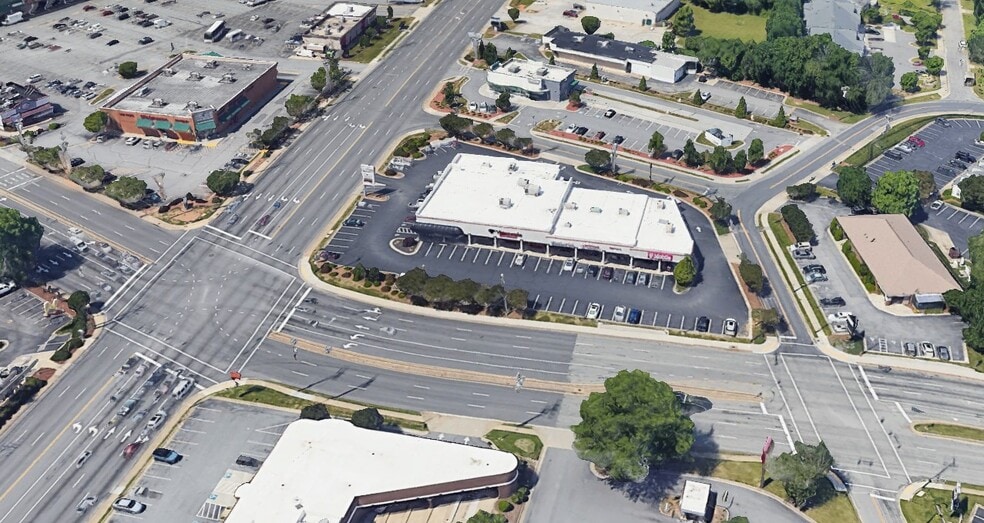 More Photos Of 3700 W Gate City Blvd, Greensboro Unknown For Lease
