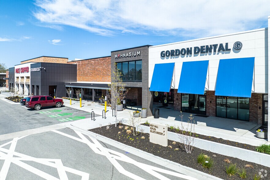 More Photos Of 3600-3840 W 95th St, Leawood Unknown For Lease