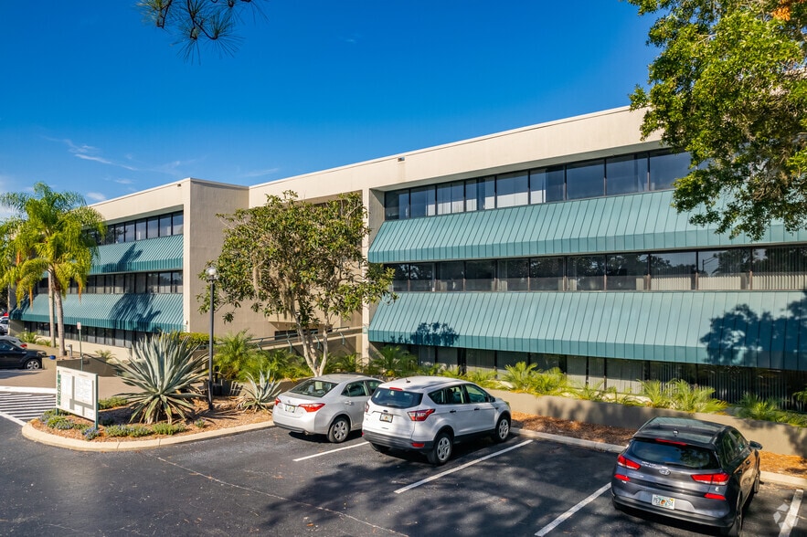 More Photos Of 7601-7625 Little Rd, New Port Richey Unknown For Lease