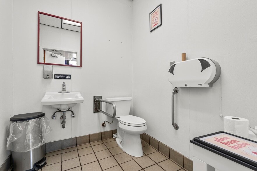 Primary Photo Of 841-869 Jones Hill Rd, West Haven Storefront For Lease