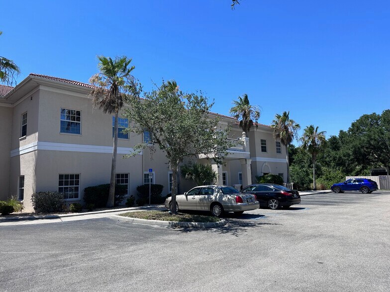 Primary Photo Of 842 Sunset Lake Blvd, Venice Medical For Lease