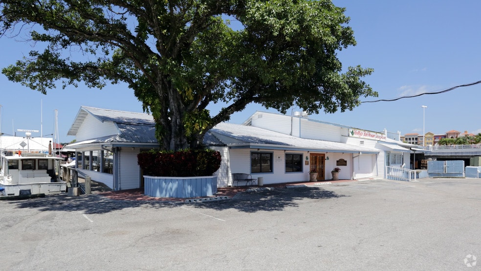 More Photos Of 1302 5th Ave S, Naples Restaurant For Sale