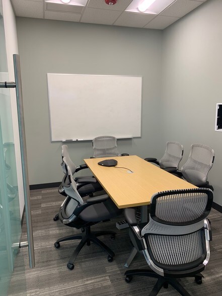 More Photos Of 550 Northwest Plaza Dr, Saint Ann Office For Lease