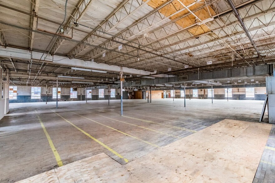 More Photos Of 1340-1400 Chestnut St, Kulpmont Manufacturing For Sale