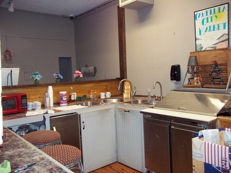 More Photos Of 1808 Front St, Slidell Office For Lease