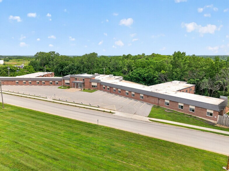 More Photos Of 106 Hospital Dr, Smithville Assisted Living For Sale