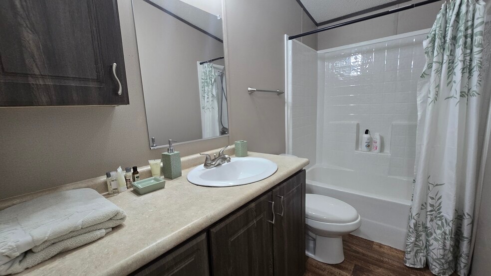 More Photos Of 44 Crawford Dr, Lake Placid Manufactured Housing Mobile Home Park For Sale