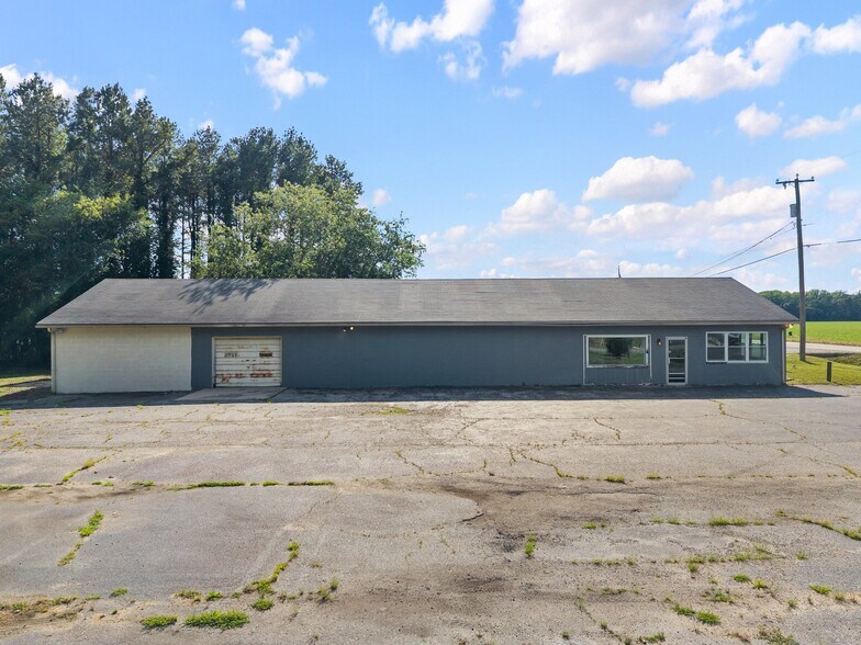 More Photos Of 15242 General Puller Hwy, Hardyville Freestanding For Sale