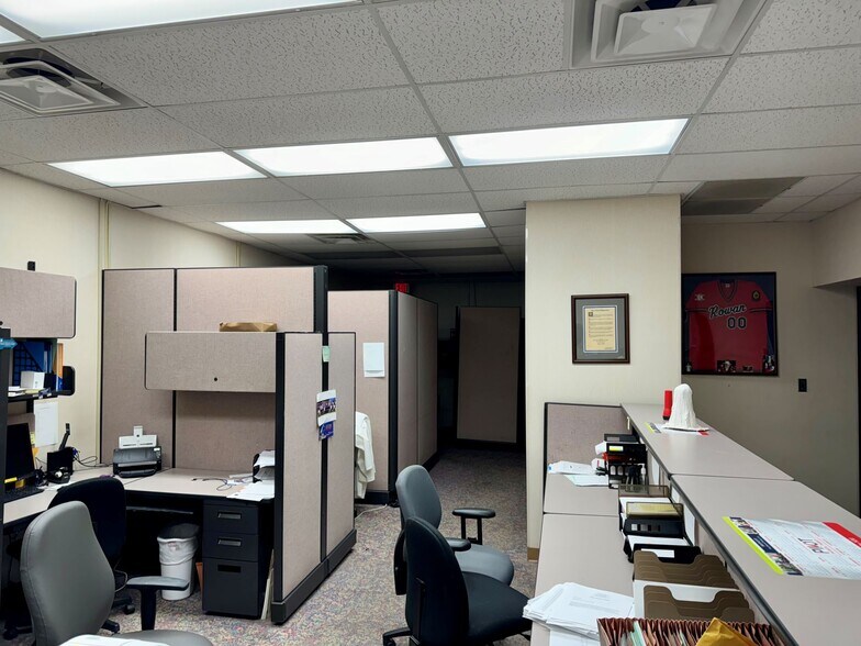 More Photos Of 400 Mocksville Ave, Salisbury Medical For Sale