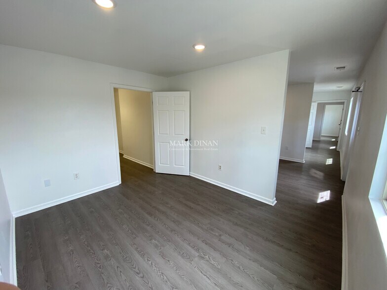More Photos Of 1334 1st St N, Alabaster General Retail For Lease