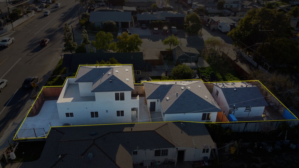 More Photos Of 752 W 9th Ave, Escondido Apartments For Sale