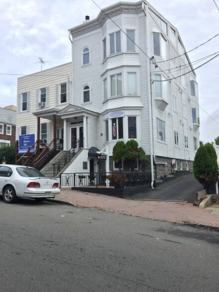 Primary Photo Of 17 Hilliard Ave, Edgewater Storefront Retail Residential For Lease