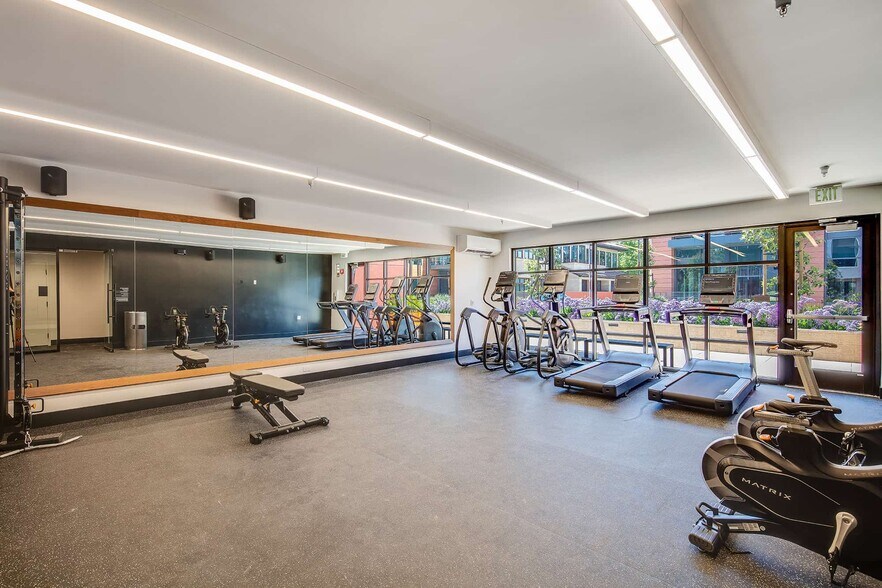 More Photos Of 1545 San Antonio Ave, Menlo Park Apartments For Sale