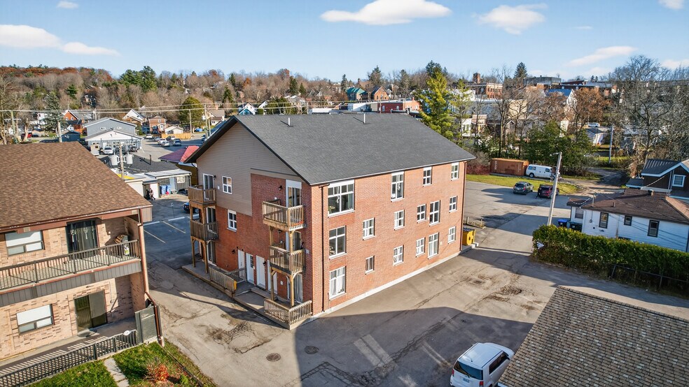 More Photos Of 2 Tessier Dr, Penetanguishene Apartments For Sale