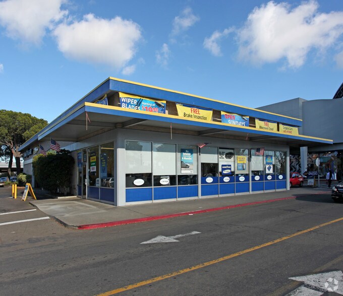 More Photos Of 1717 Arden Way, Sacramento Freestanding For Lease