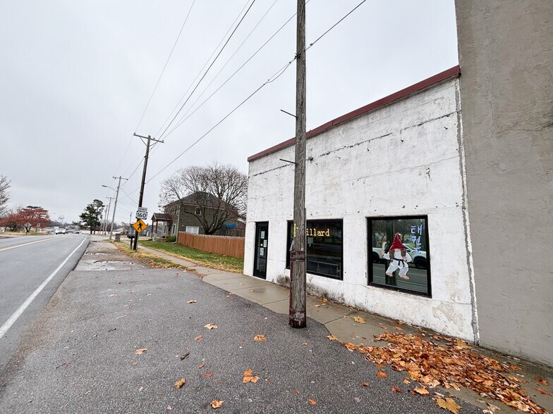 More Photos Of 112 E Jackson St, Willard General Retail For Sale