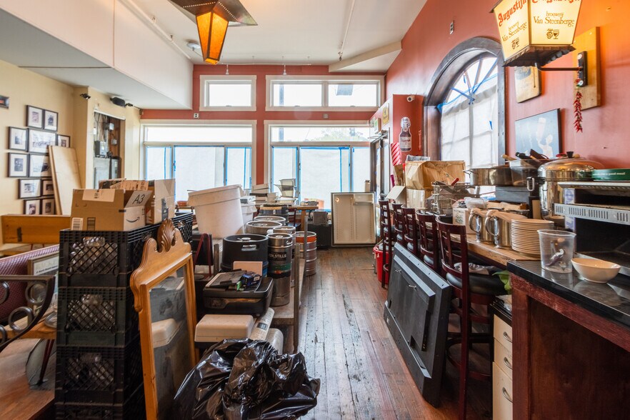 More Photos Of 800 Greenwich St, San Francisco Storefront Retail Residential For Lease