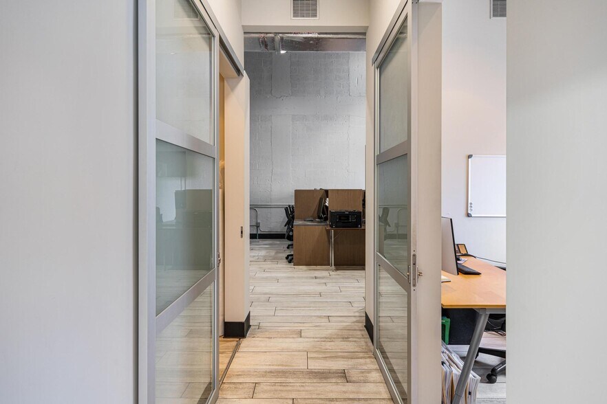 More Photos Of 3305 SW 37th Ave, Miami Office For Sale