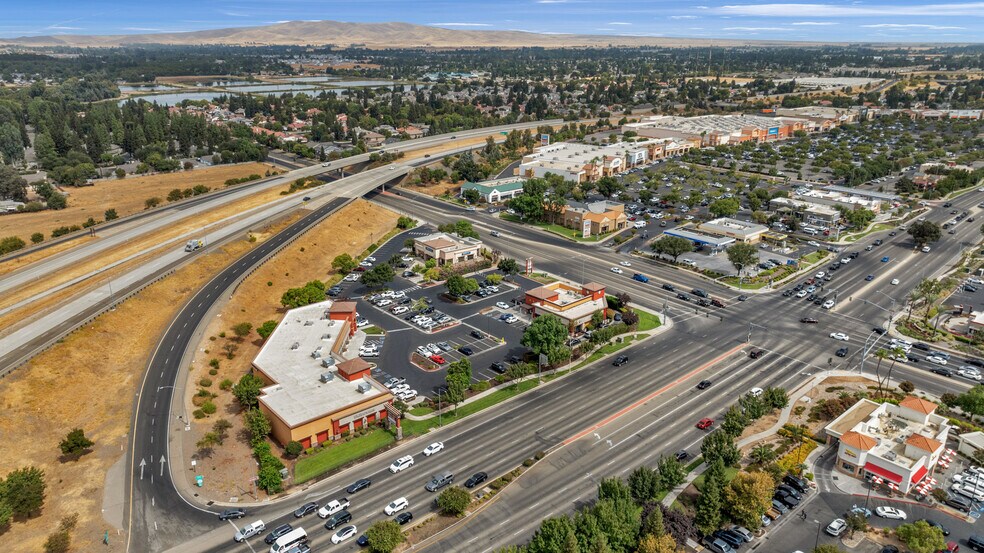 More Photos Of 739-779 Herndon Ave, Clovis Unknown For Sale