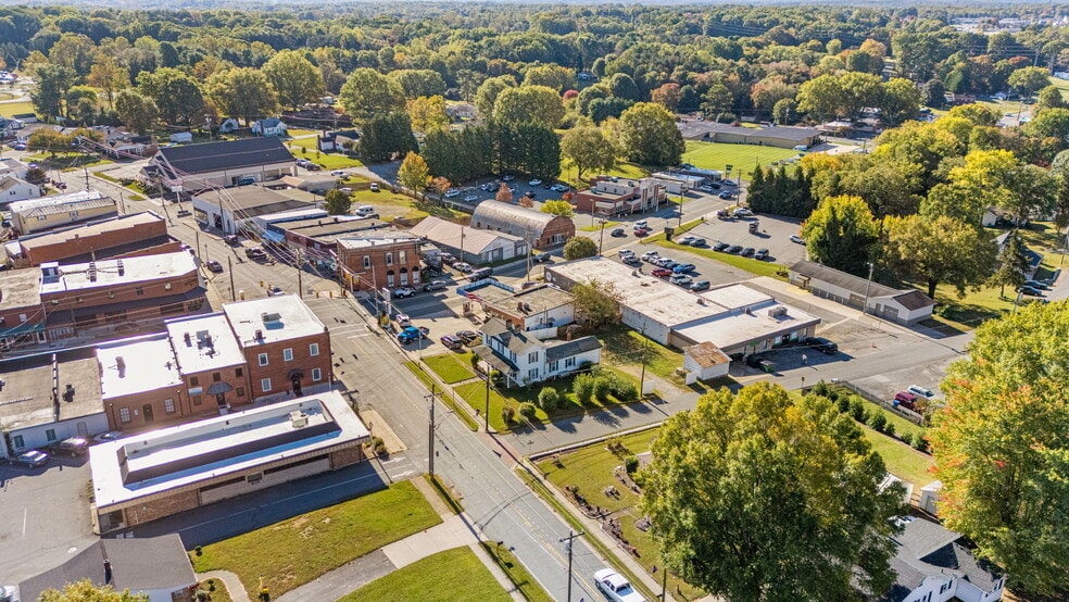 More Photos Of 204 Main St, King Convenience Store For Sale