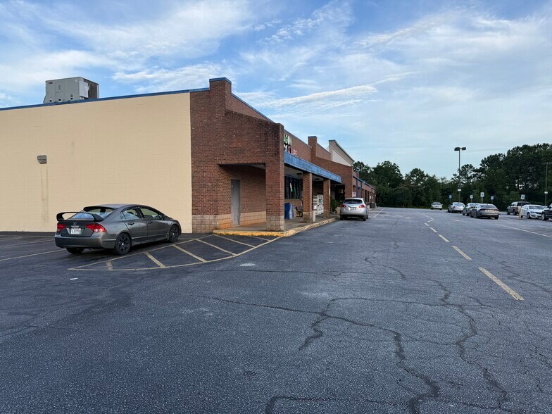 More Photos Of 314 S Mine St, Mc Cormick Unknown For Lease