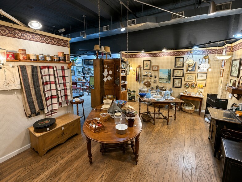 More Photos Of 123 S Union St, Traverse City Freestanding For Sale