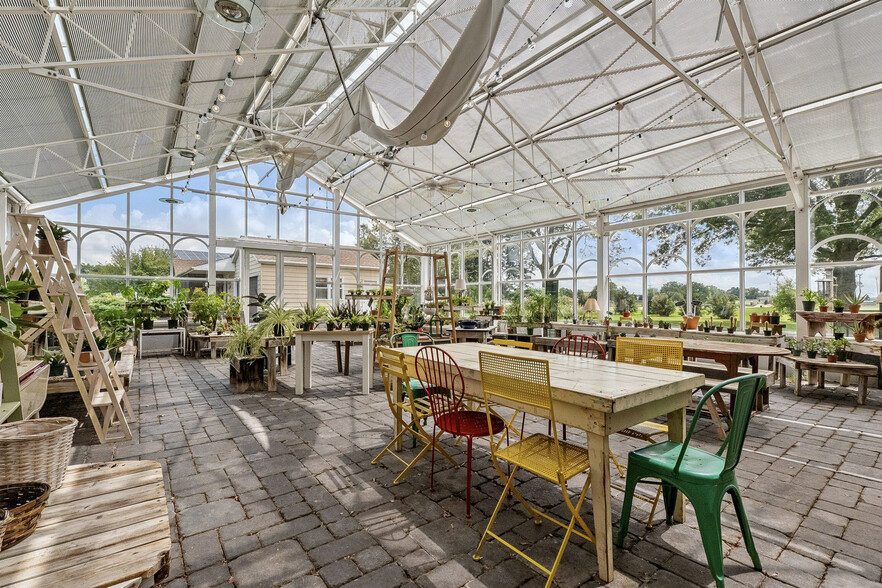 More Photos Of 1126 E State St, Sycamore Storefront Retail Residential For Sale