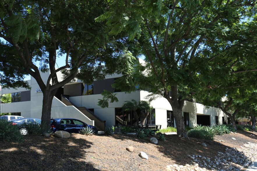 More Photos Of 2522 Chambers Rd, Tustin Coworking Space