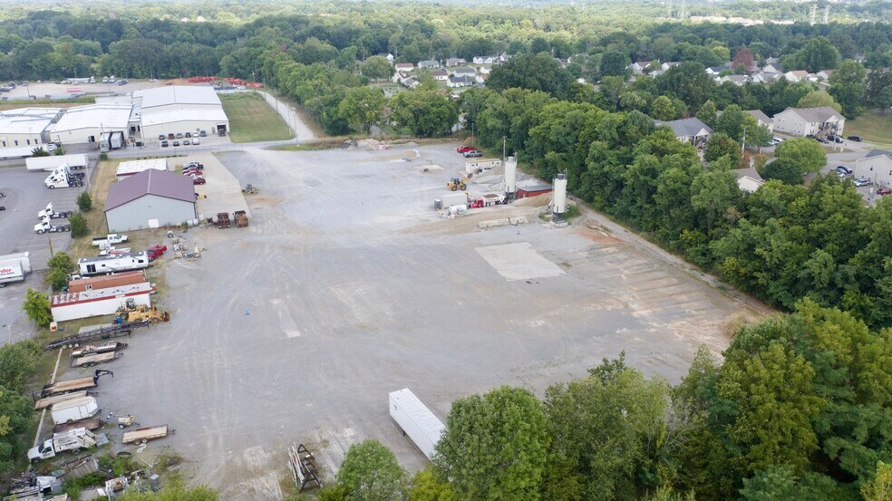 More Photos Of 2727 Union Hall Rd, Clarksville Land For Lease