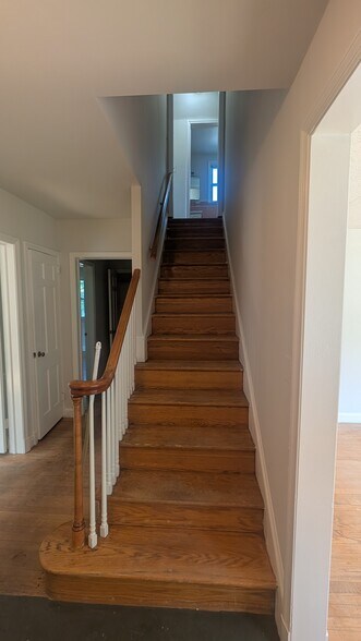 More Photos Of 9207 Old Georgetown Rd, Bethesda Office For Sale