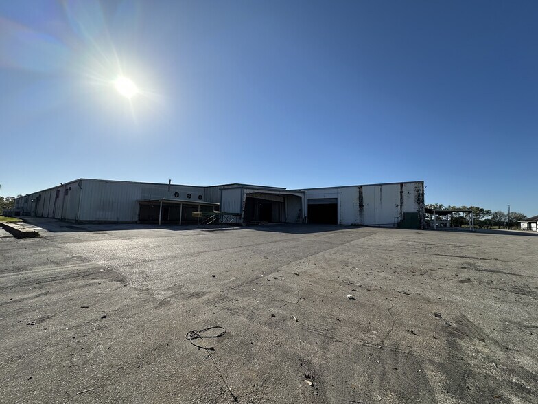More Photos Of 625 66th Ave SW, Vero Beach Manufacturing For Sale
