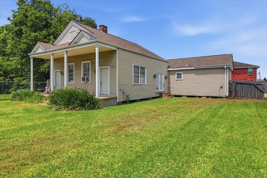 More Photos Of 705 W Saint Bernard Hwy, Chalmette Distribution For Sale