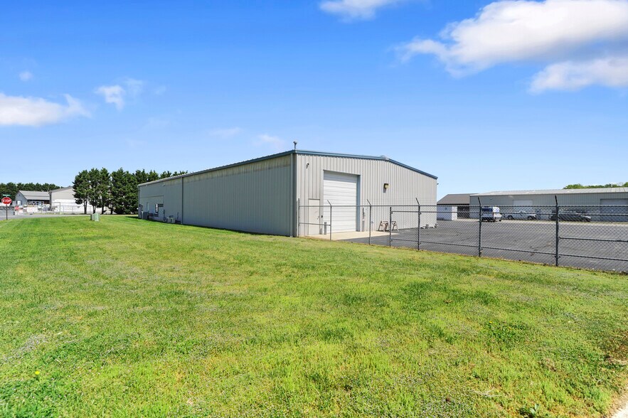 More Photos Of 198 Mullet Run, Milford Light Distribution For Sale